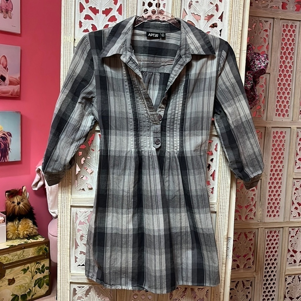 APT. 9 women's top Size medium